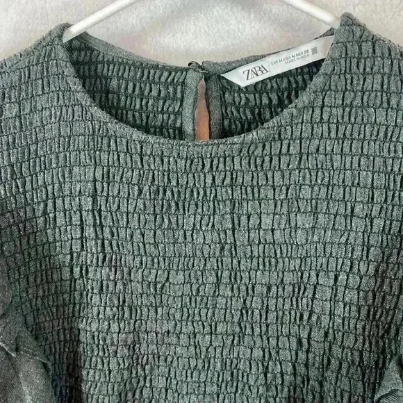 Zara Crop Shirred Elastic Top Size Medium Gray Long Sleeves Ruffled Caps - Picture 4 of 11